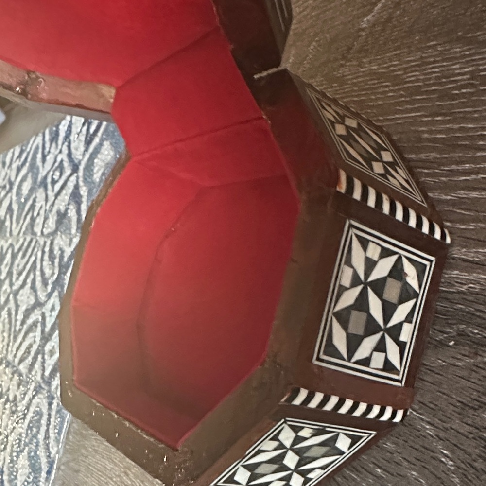 Intricate Geometric Inlay Box - Picture 4 of 6